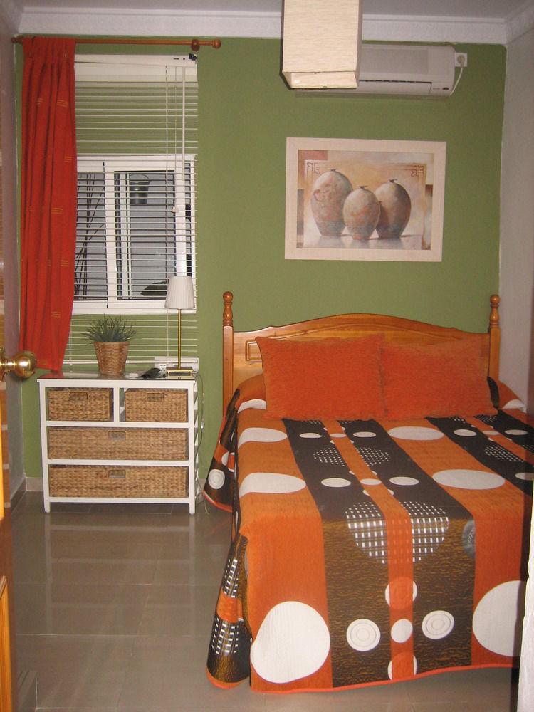 Hostal Tarantelo Conil Conil De La Frontera Exterior foto